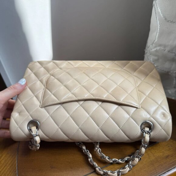 Chanel Classic Beige Clair Lambskin Quilted Medium Double Flap Bag Authentic - Picture 5 of 12